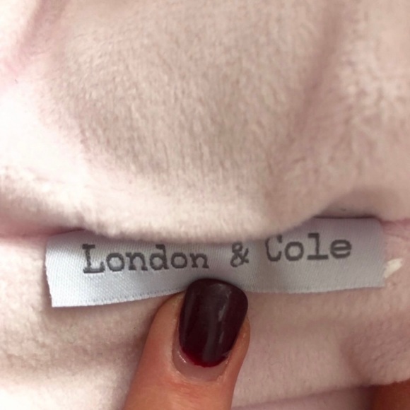 LONDON & COLE Infant Pink Faux Fur Pom Pom Baby Bunting NWT - Picture 6 of 7